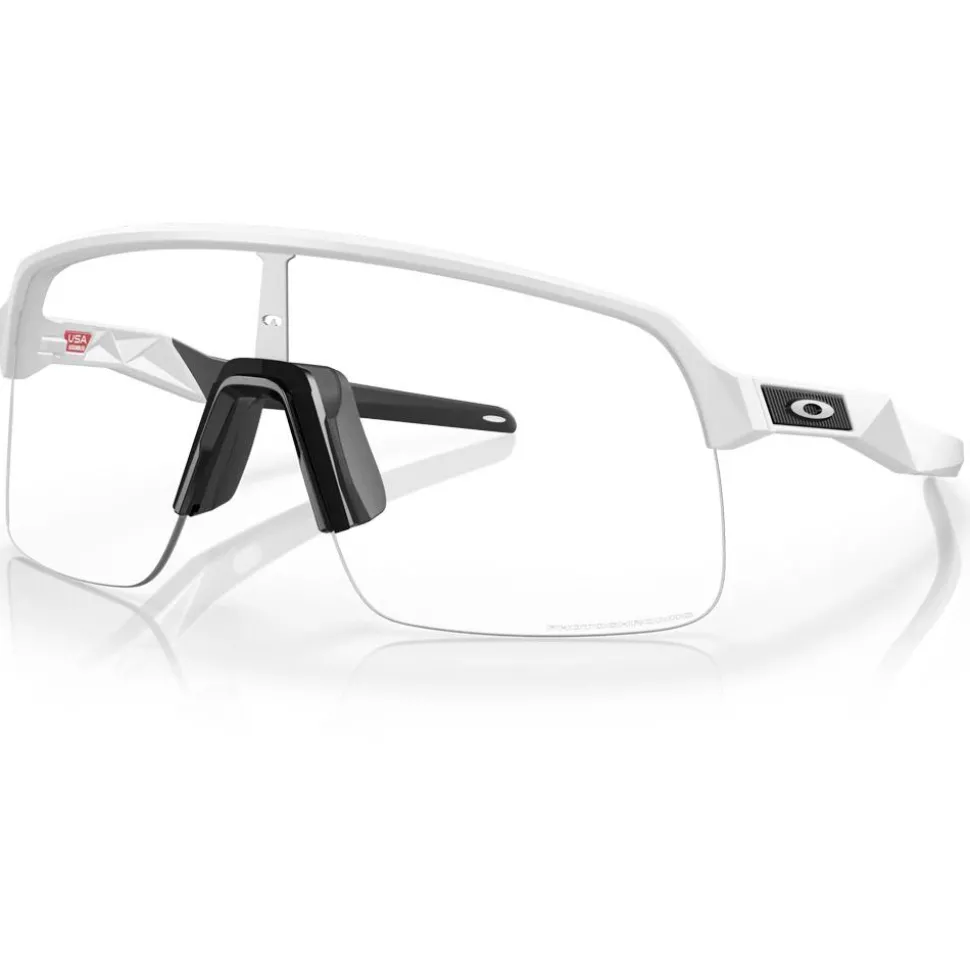 Lunettes de soleil Oakley Sutro Lite Matte White Clear to Black Iridium Photochromic